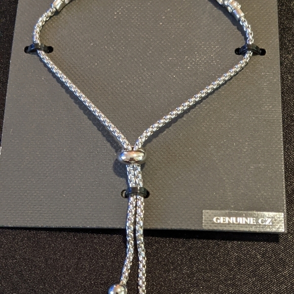 NEW Vince Camuto Genuine CZ Silvertone Slider Adjustable Bracelet - Picture 2 of 6